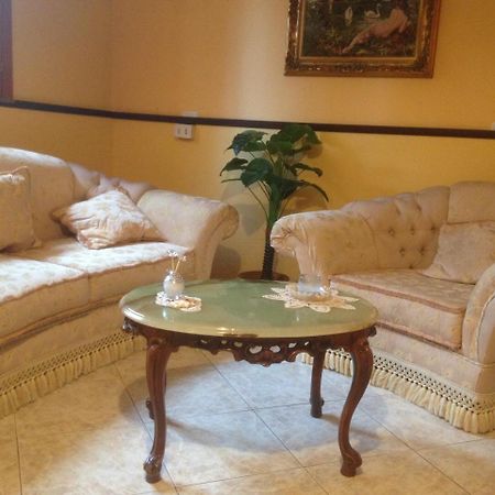 Il B&B Maison Graziella ヴィアグランデ エクステリア 写真
