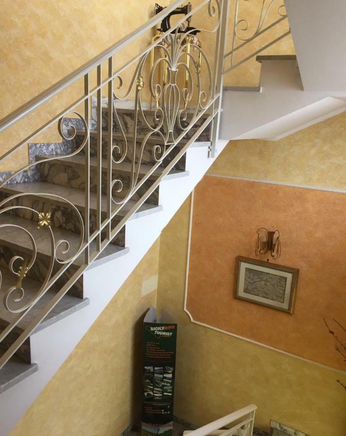 Il B&B Maison Graziella ヴィアグランデ エクステリア 写真